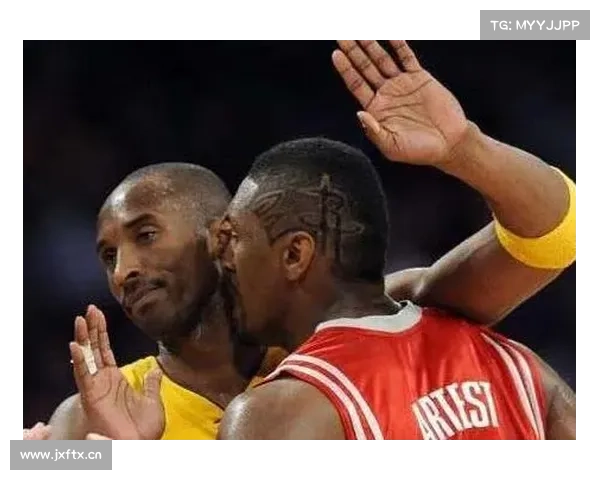 NBA肮脏猥琐的防守动作:科比铁肘功 哈登飞毛腿偷袭詹皇下体 NBA肮脏猥琐的防守动作:科比铁肘功 哈登飞毛腿偷袭詹皇下体